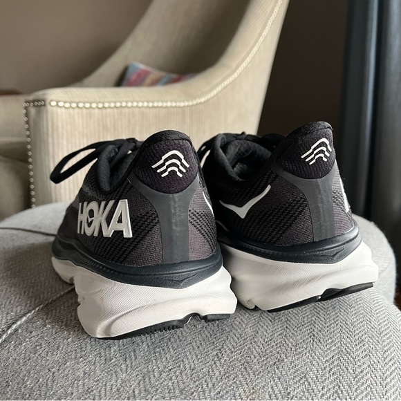HOKA Clifton 9 Running Shoe - Picture 3 of 6